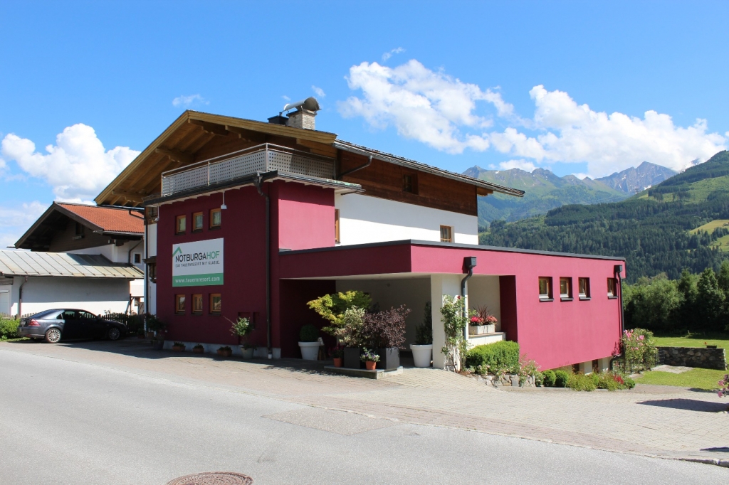 Village Camps International Summer Camp Zell am See, Austria 2025-07-26 https://www.villagecamps.com/journals_admin/images/1536-3081-w (1).jpg
